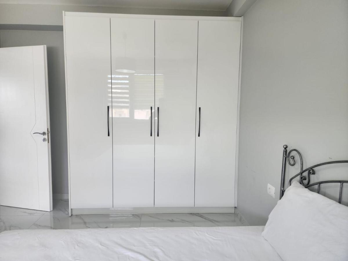 Amazing Sea View Apartment Saranda Dış mekan fotoğraf